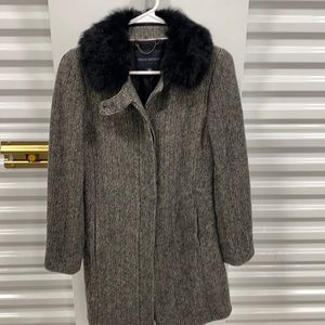 Banana republic Tweed coat with fur collar extra small